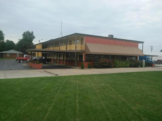 Big Bend Traveler'S Inn Great Bend Екстериор снимка